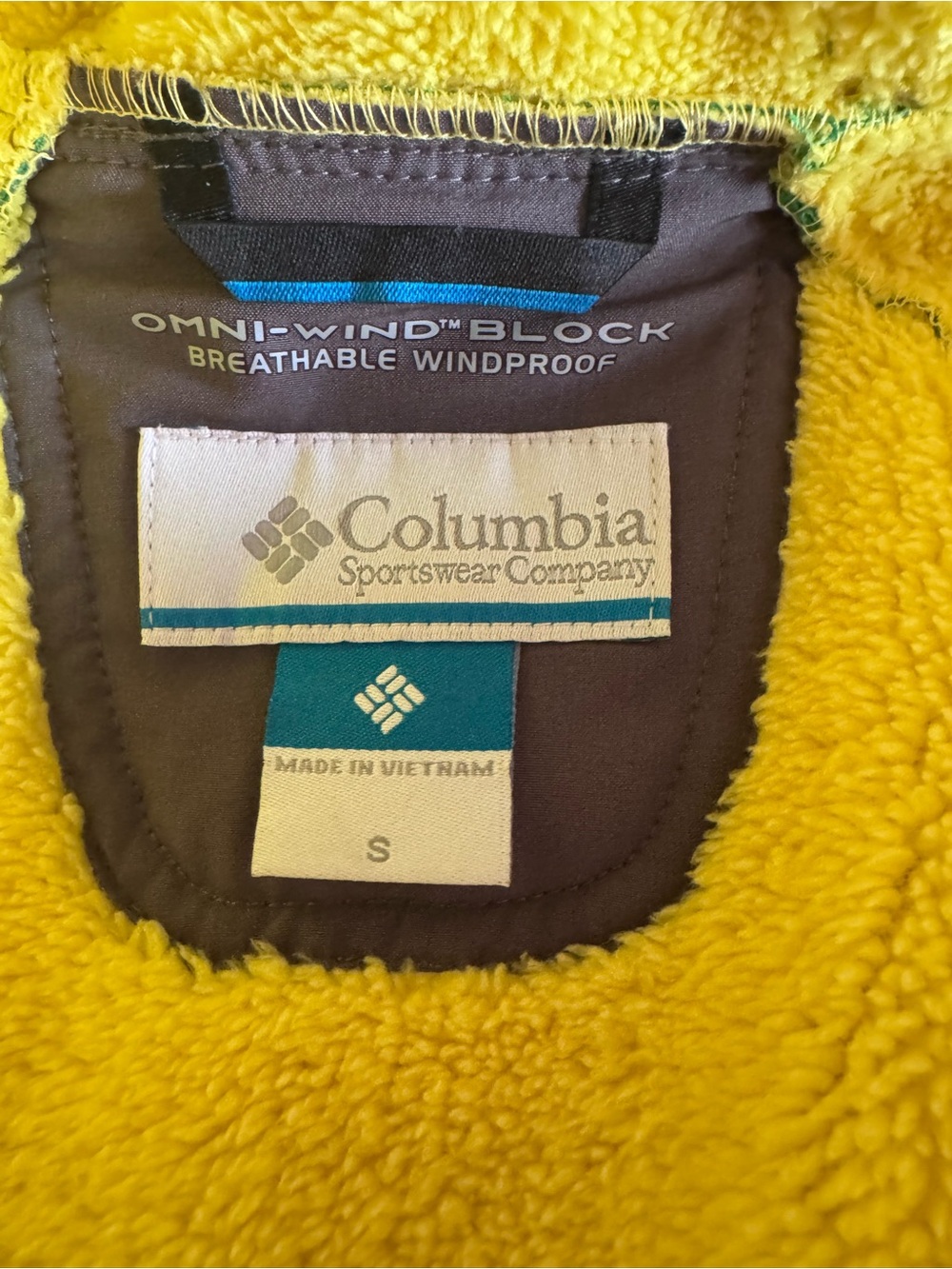 Oregon Ducks Columbia Green Hooded jacket with Yellow Accent - Picture 4 of 4